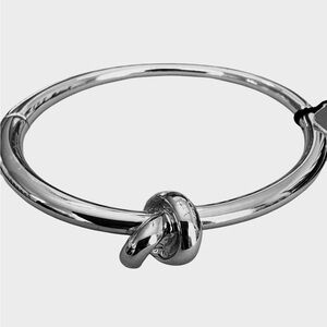 The Limited Silver‎ Knot Bracelet